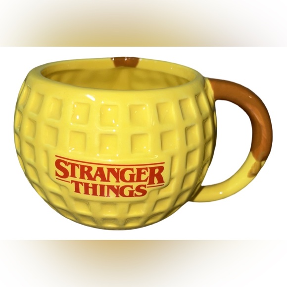 Kitchen New Netflix Stranger Things Waffle Wbutter Syrup 18oz Yellow